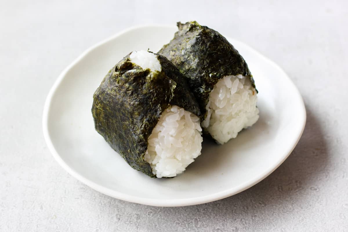 How to Make Onigiri (with Pictures) - wikiHow