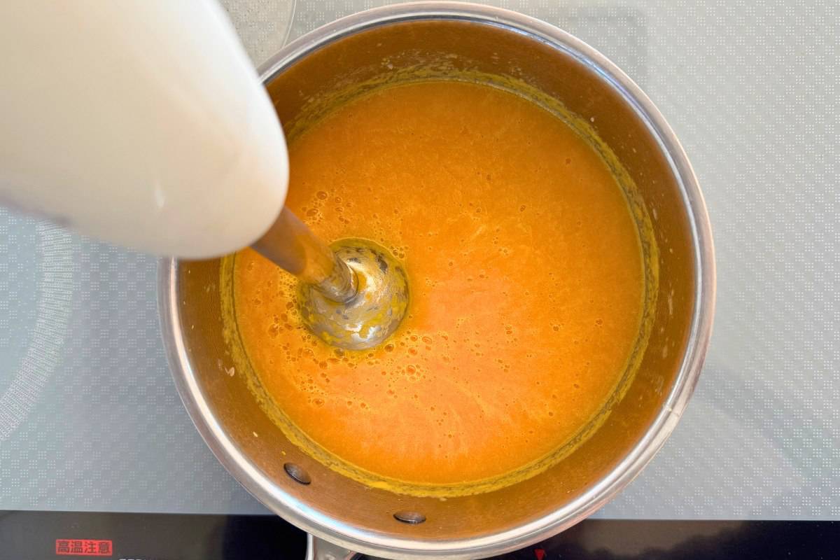 How to make carrot soup.
