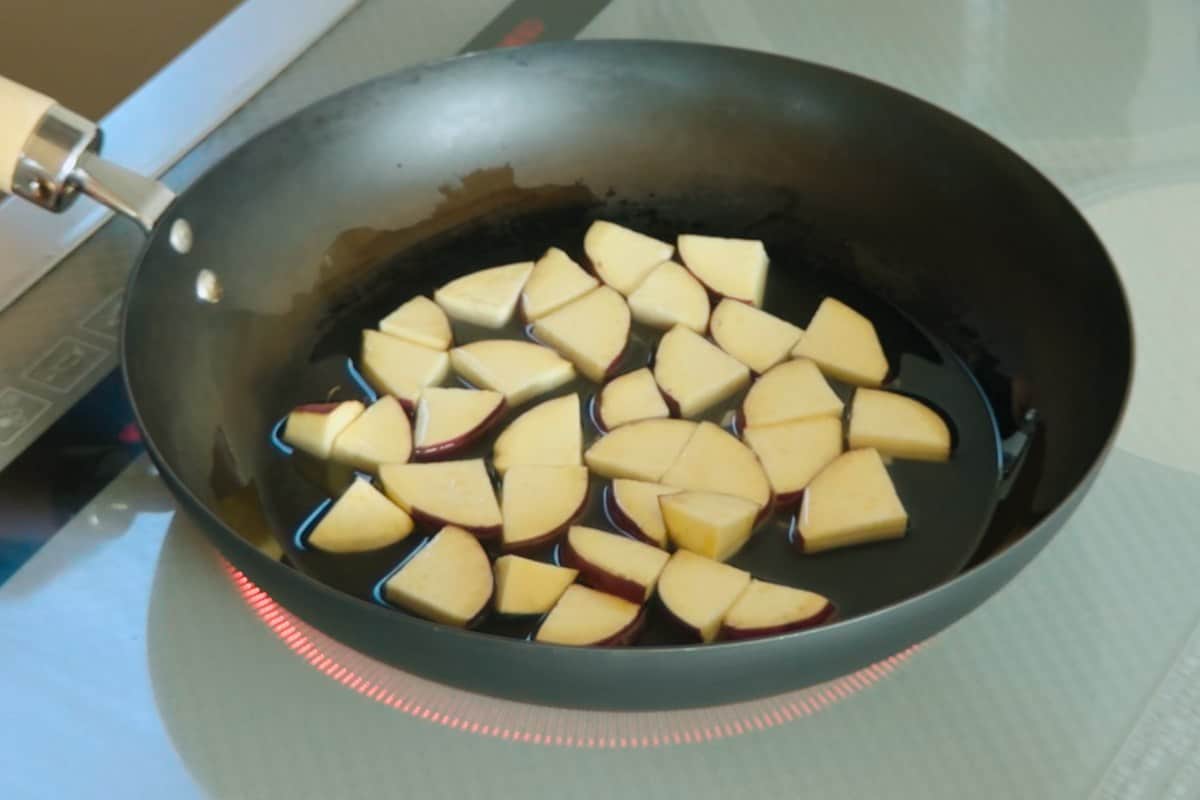 How to make sweet potato and lotus root with sweet sour sauce.