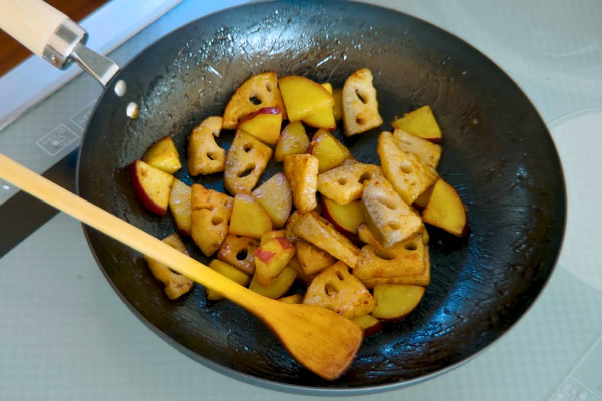 How to make sweet potato and lotus root with sweet sour sauce.