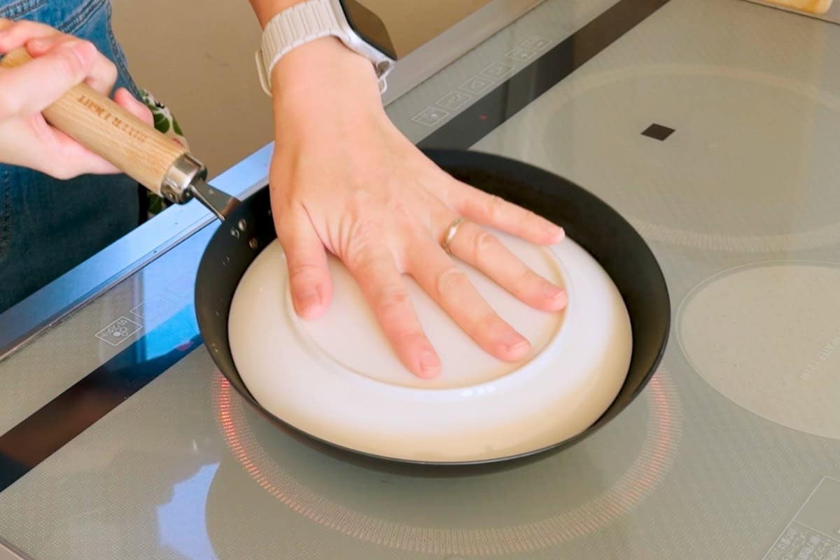 How to make rice okonomiyaki.