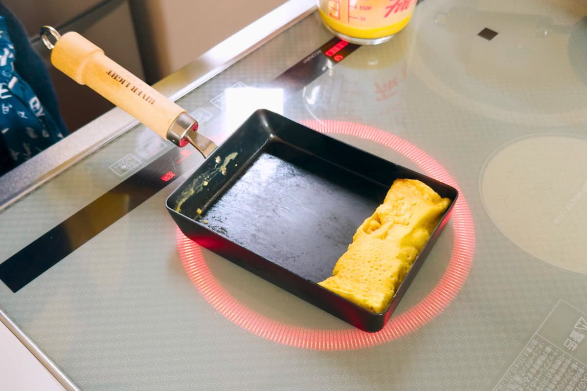 How to make dashimaki tamago.