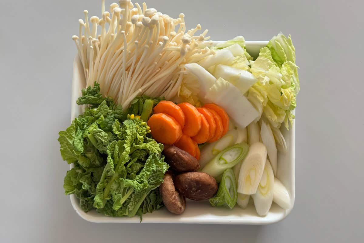How to make vegetarian sukiyaki.