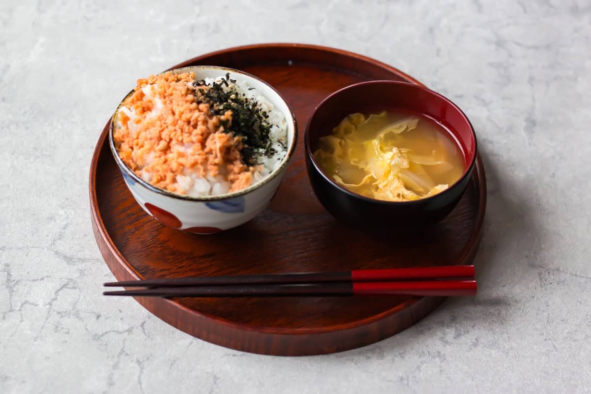 Japanese breakfast with salmon flakes.