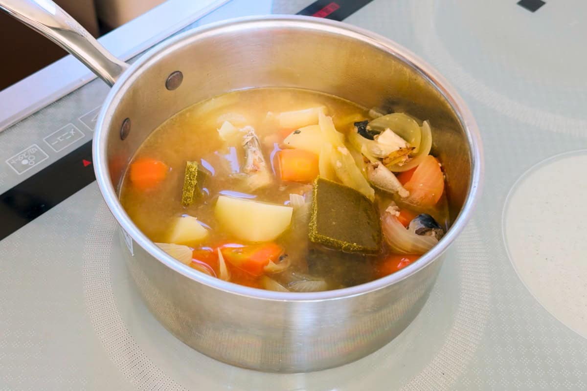 How to make Japanese curry.