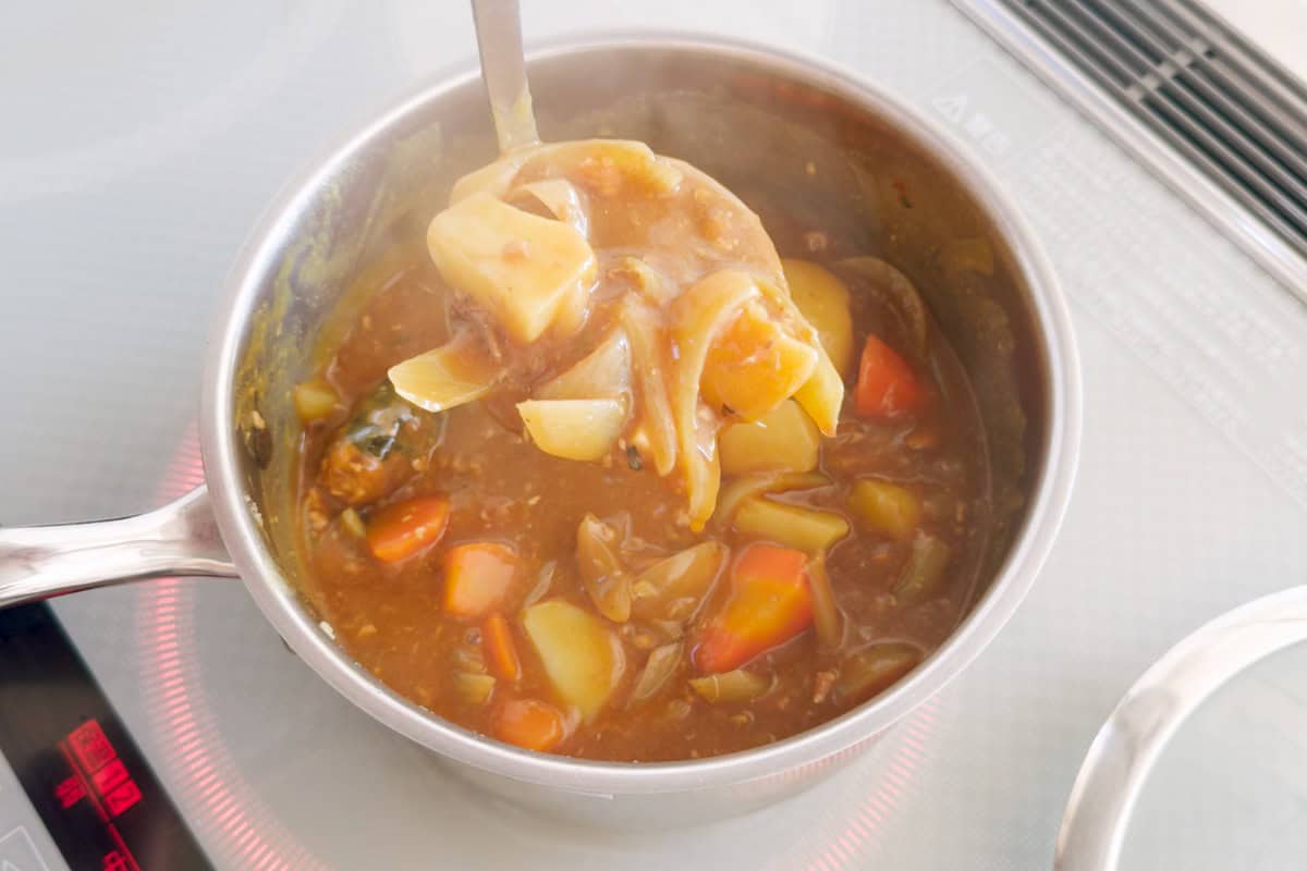 How to make Japanese curry.
