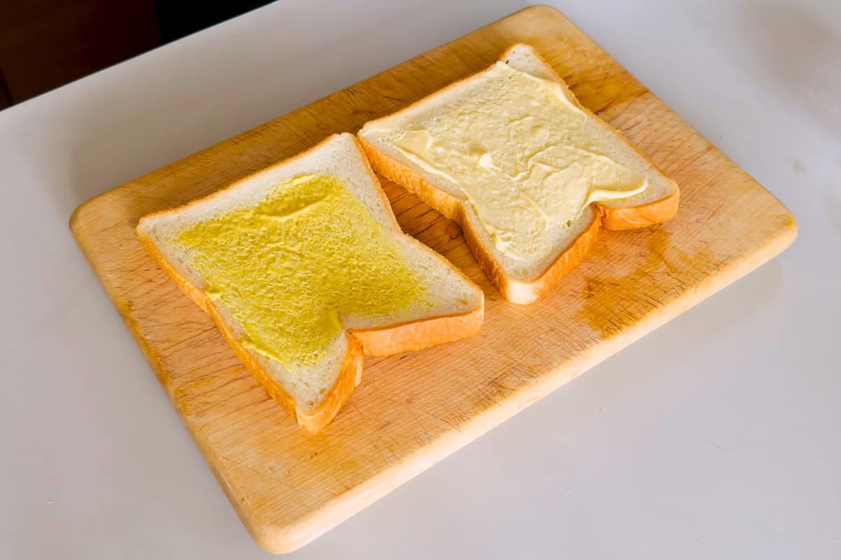 How to make teriyaki egg sandwich.