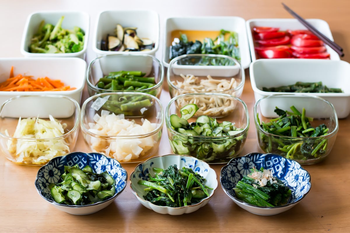 Various vegetable side dishes.
