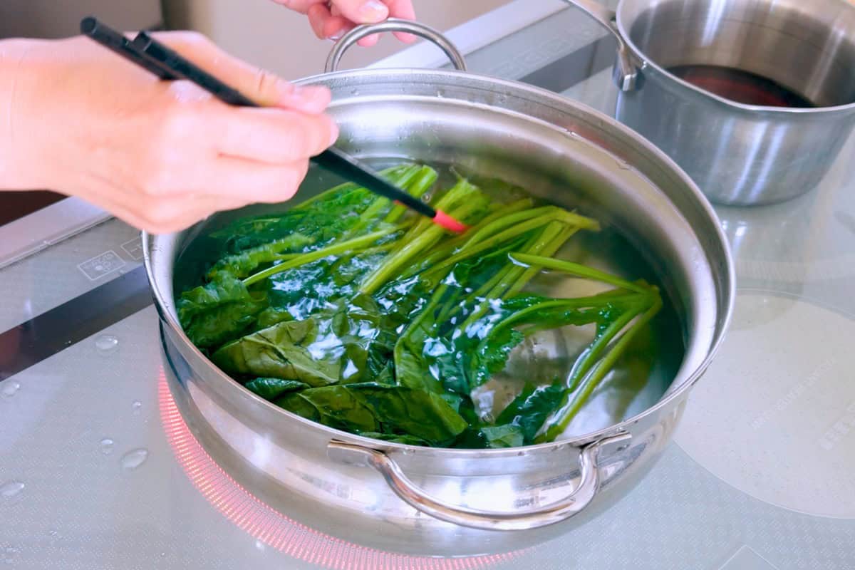 How to make spinach ohitashi.
