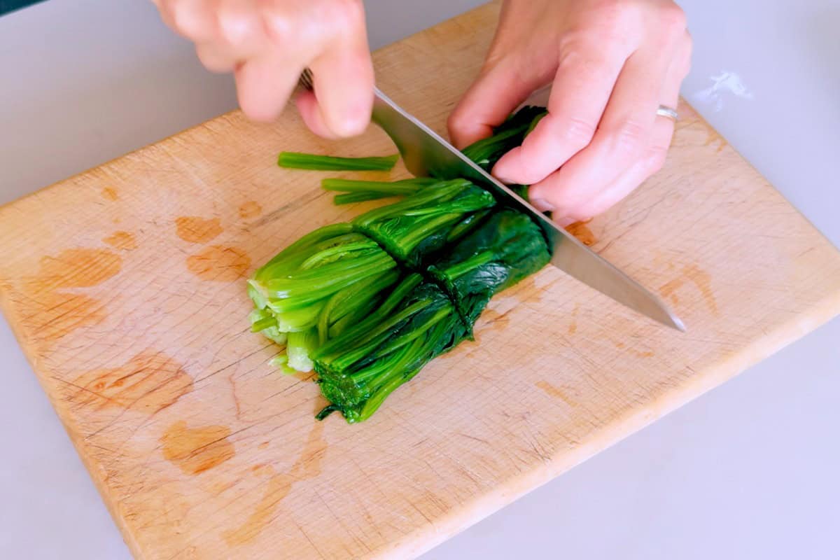 How to make spinach ohitashi.