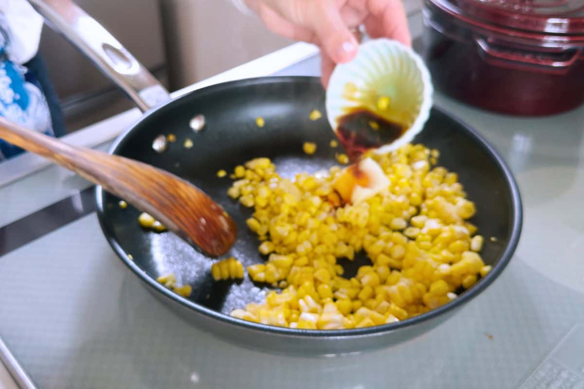 How to make corn fried rice.