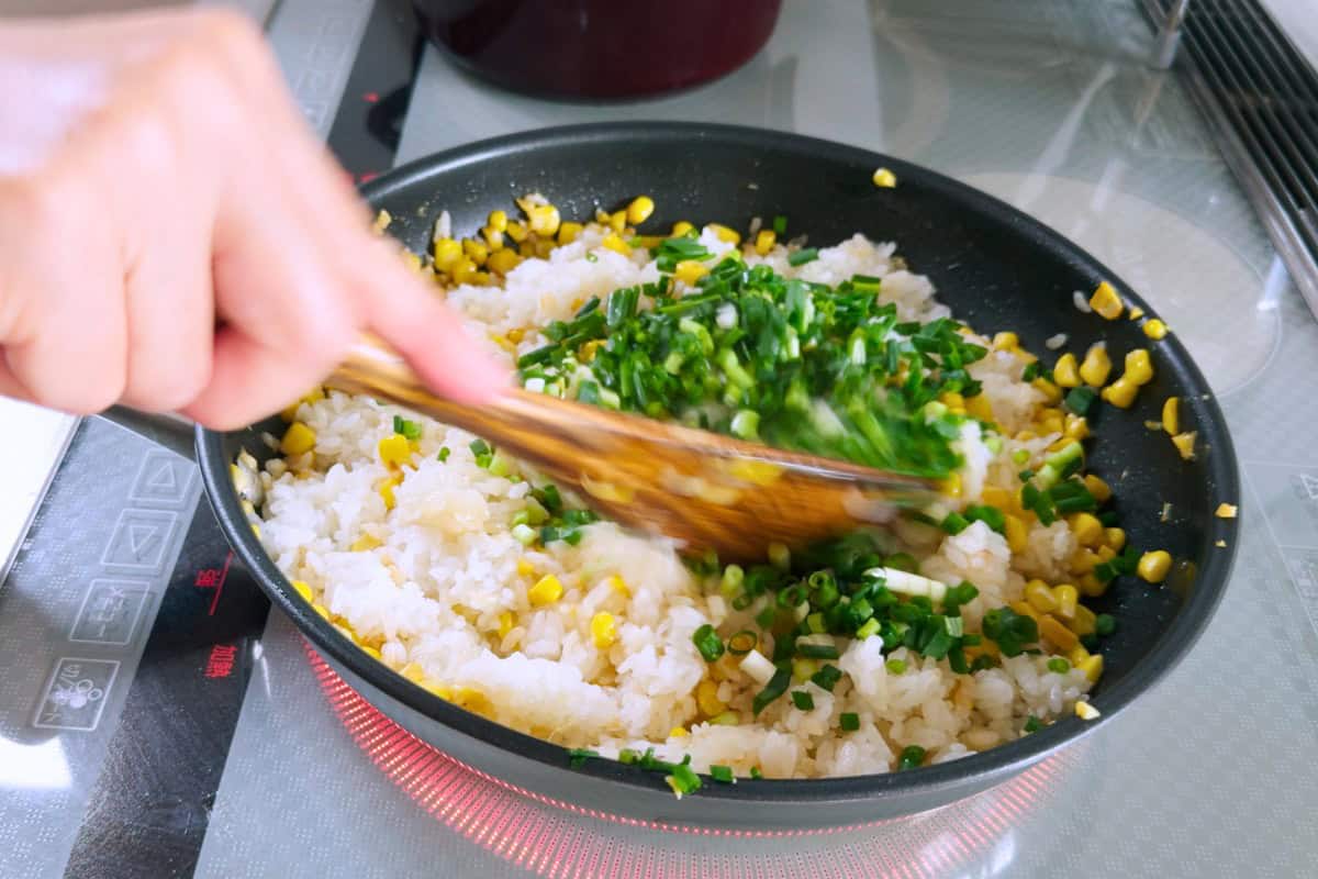How to make corn fried rice.