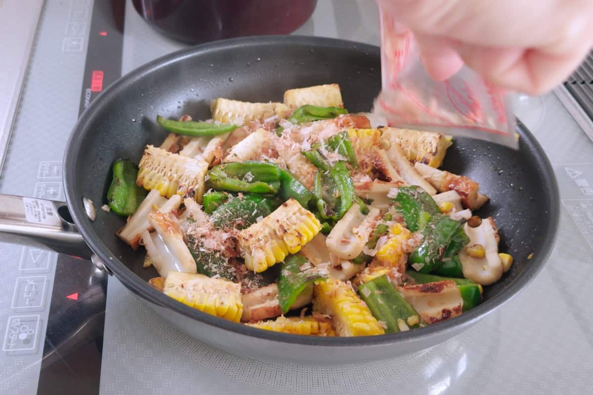 How to make corn stir-fry.
