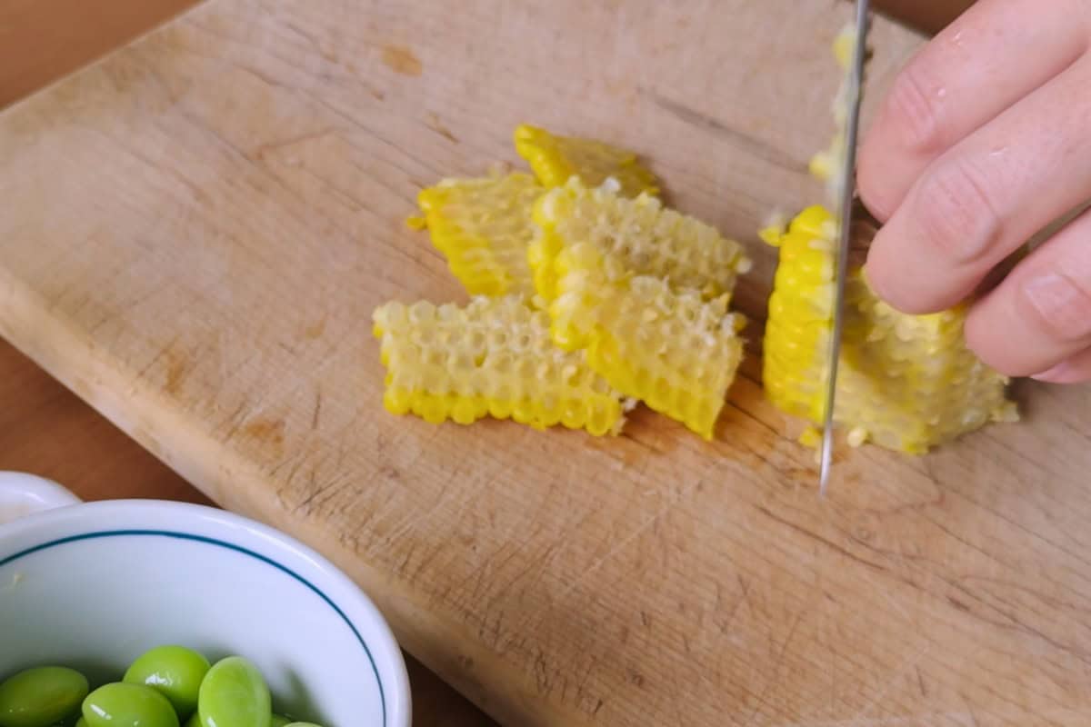 How to make edamame corn hijiki salad.