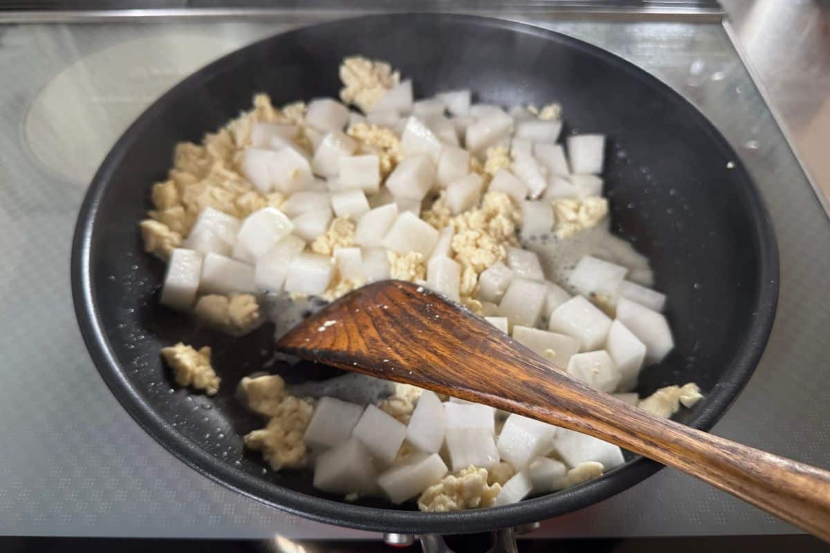 How to make daikon spicy miso.
