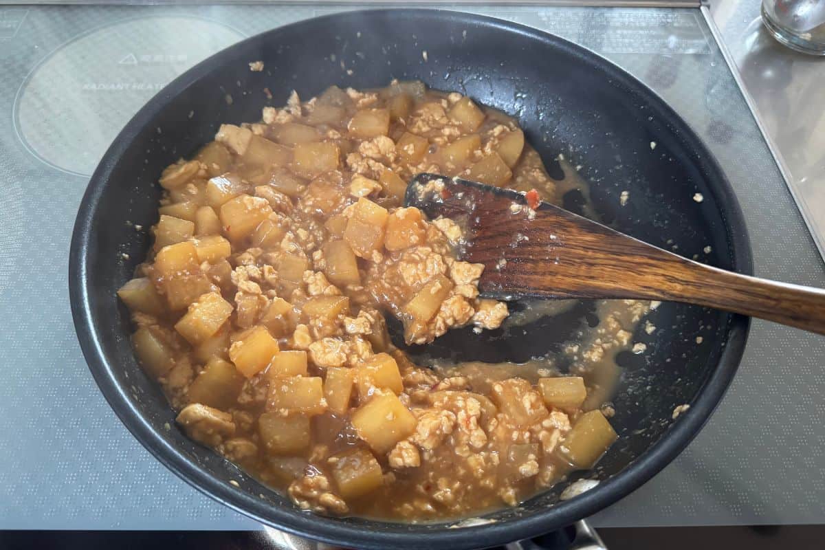How to make daikon spicy miso.