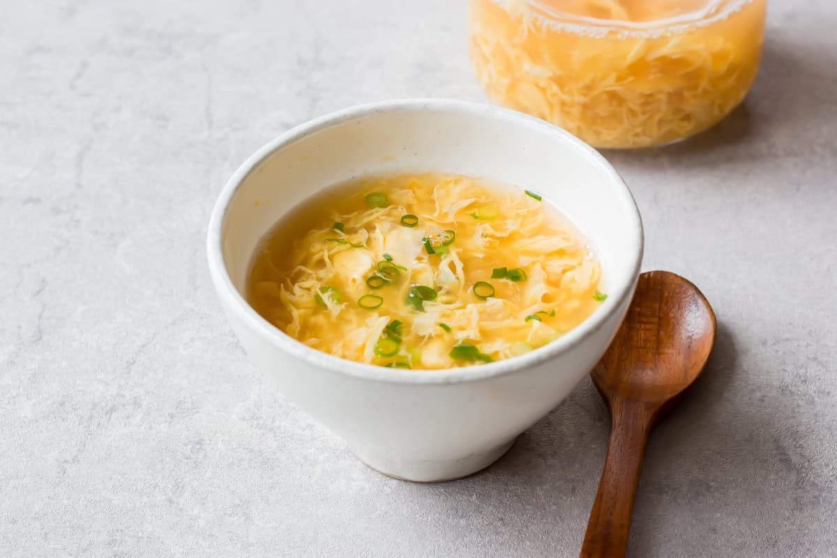 Kakitamajiru served in a soup bowl.